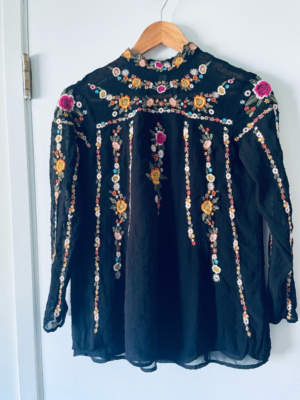 Zara Woman Black Sheer Plumetis Floral Embroidered Tunic Blouse XS Boho
